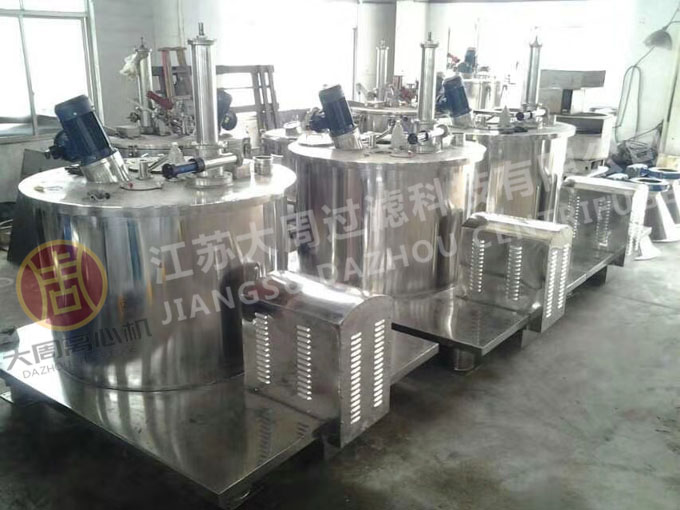 LGZ1250型全自動(dòng)刮刀離心機(jī)10臺訂單生產(chǎn)制作中