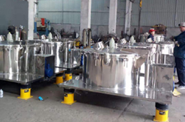 平板吊袋離心機廠家生產(chǎn)現(xiàn)場